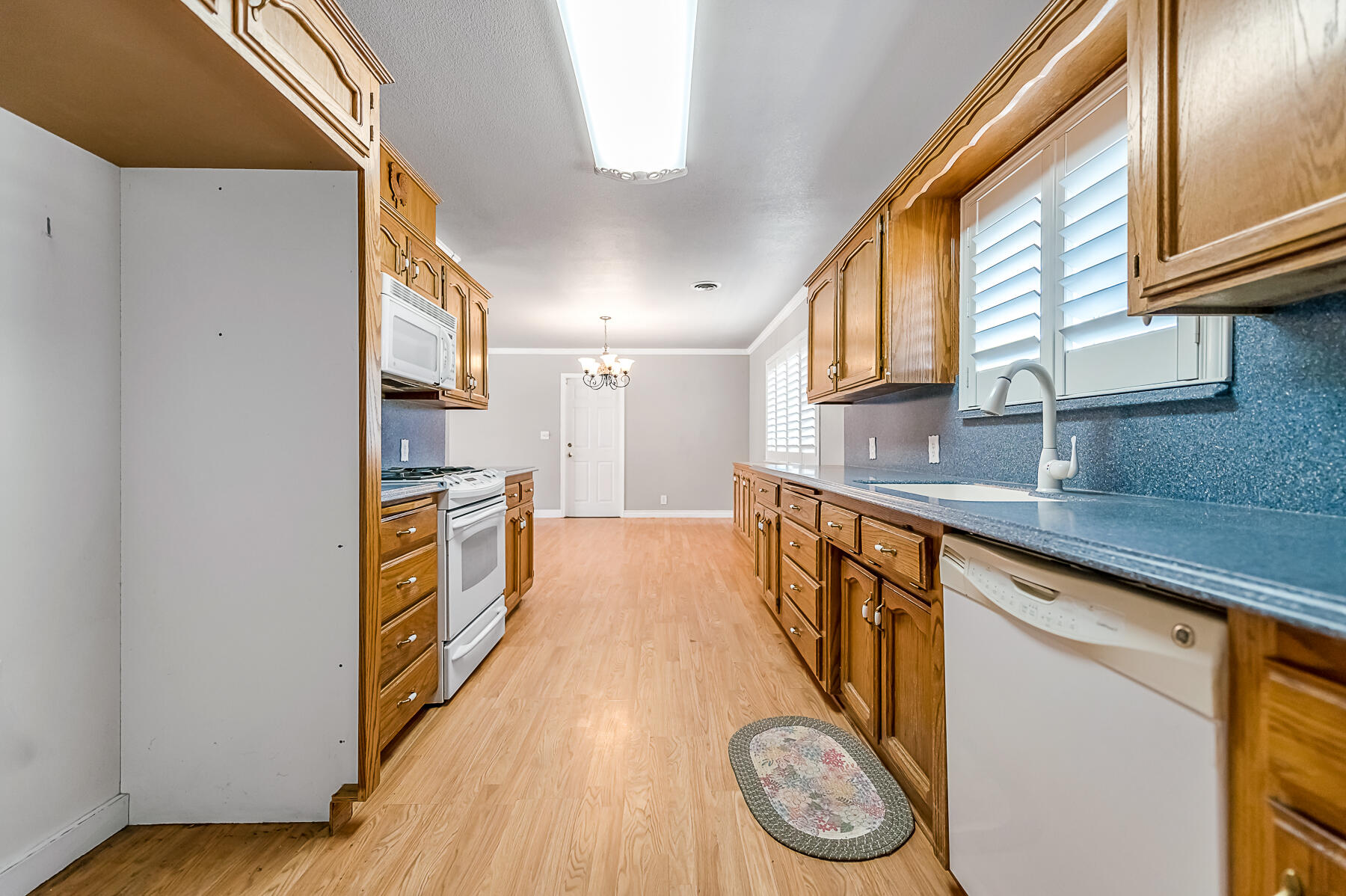165 South Anderson Road Exeter, CA 93221 - Photo 2 of 16 anderson 3
