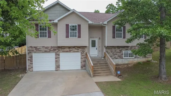 $269,900 | 24577 Topaz Lane, St. Robert, MO 65584