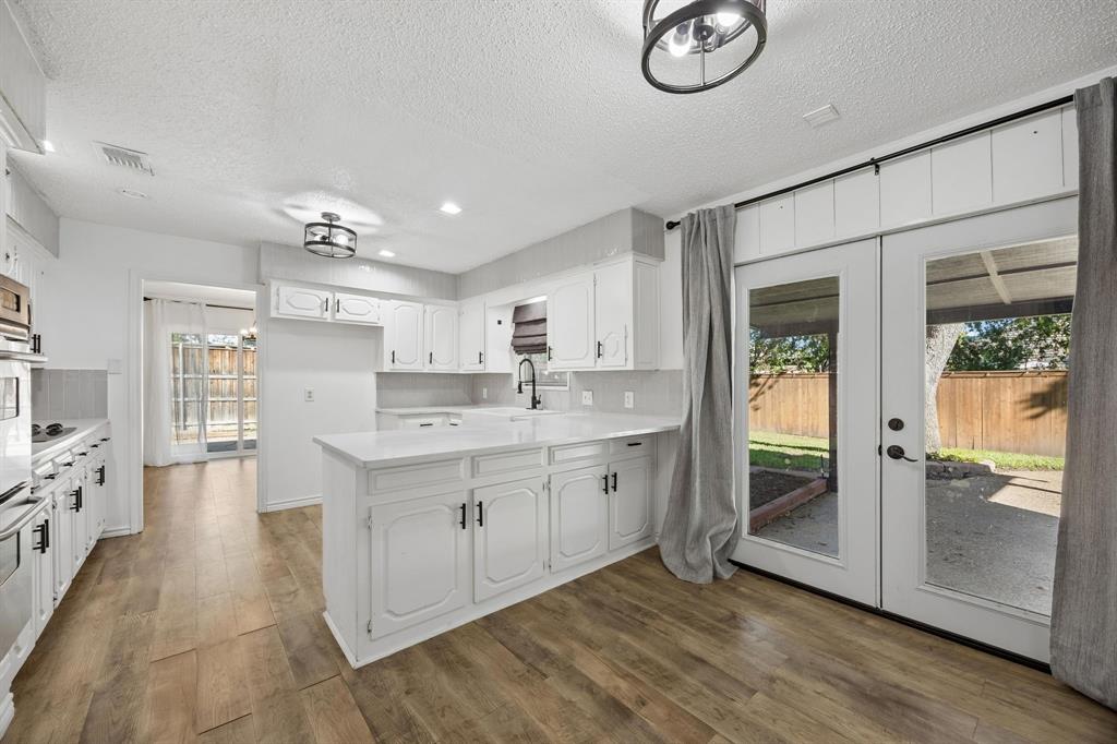 18 Legend Road Benbrook, TX 76132 - Photo 9 of 25 Gallery Image 9