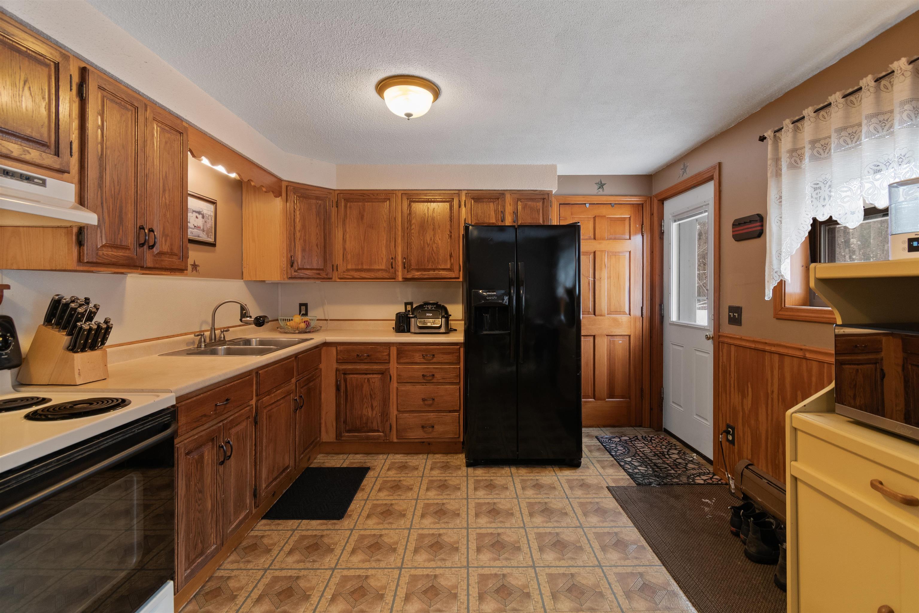 130 Websterville Road Barre Town, VT 05641 - Photo 2 of 42