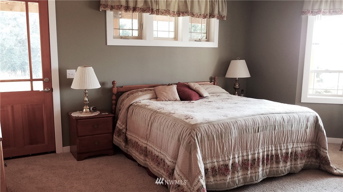 5399 Island View Way Bow, WA 98232 - Photo 16 of 24 Gallery Image 16