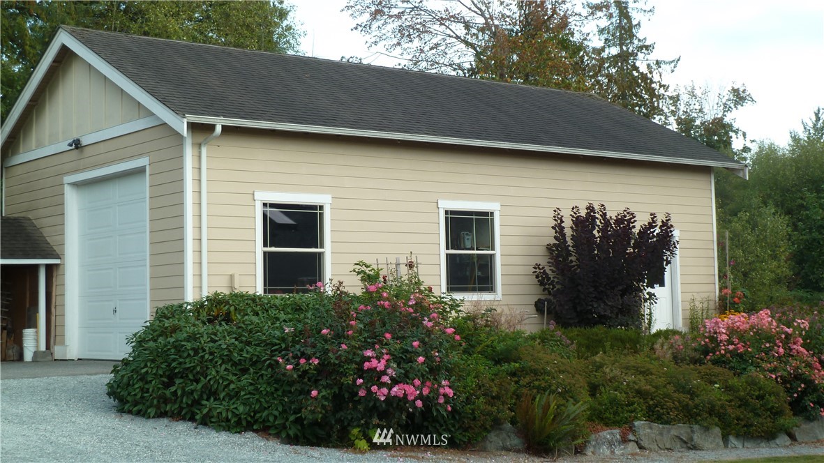 5399 Island View Way Bow, WA 98232 - Photo 5 of 24 Gallery Image 5