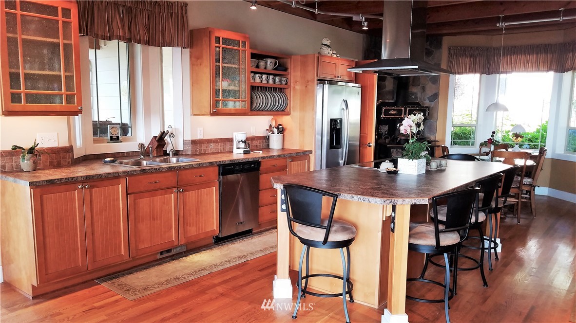 5399 Island View Way Bow, WA 98232 - Photo 8 of 24 Gallery Image 8
