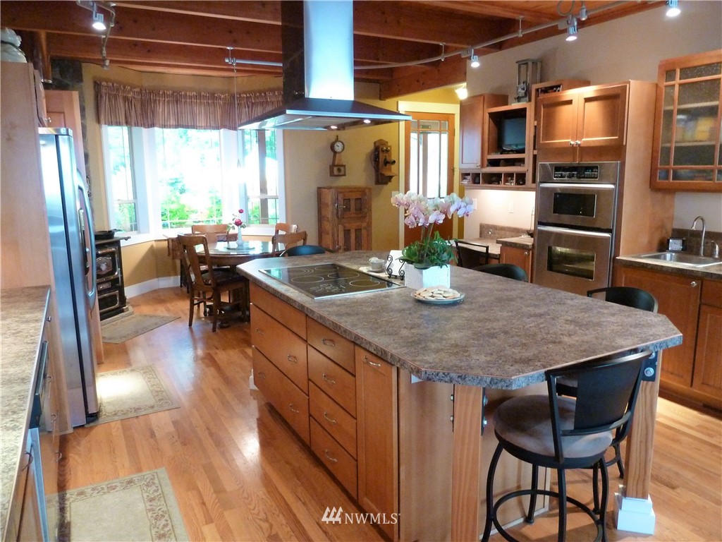 5399 Island View Way Bow, WA 98232 - Photo 10 of 24 Gallery Image 10
