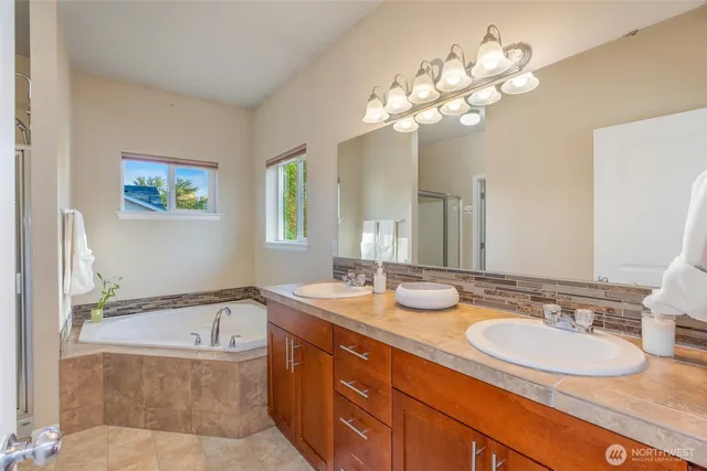 $780,000 | 24308 185th Loop Southeast, Covington, WA 98042