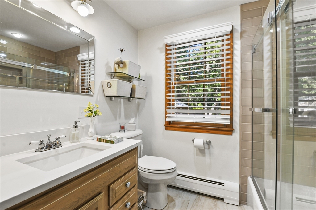 122 Quanapoag Road Freetown, MA 02717 - Photo 11 of 32 Gallery Image 11