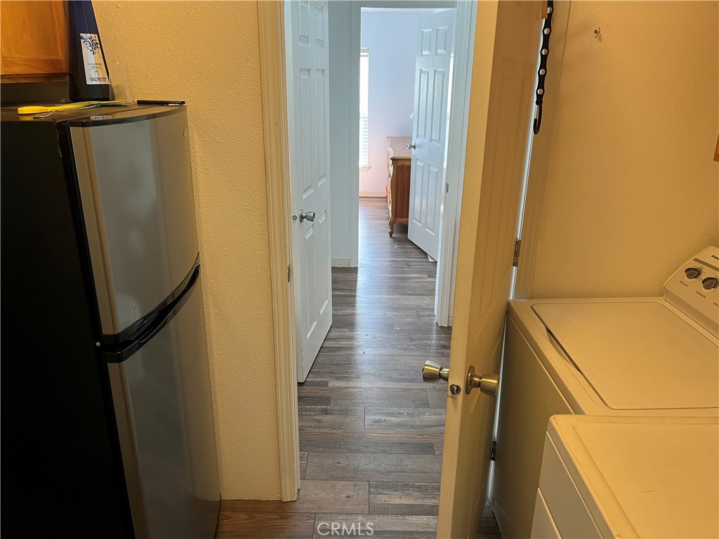 39950 7 Oaks Road, Unit 41 Angelus Oaks, CA 92305 - Photo 15 of 27 a view of a hallway with wooden floor