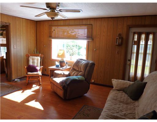 1222 Roosevelt Road Pittsburgh, PA 15237 - Photo 3 of 16 Living Room.