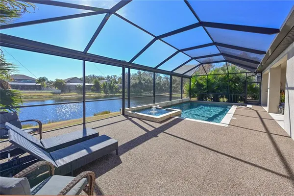 $750,000 | 11608 8th Terrace Northeast, Bradenton, FL 34212