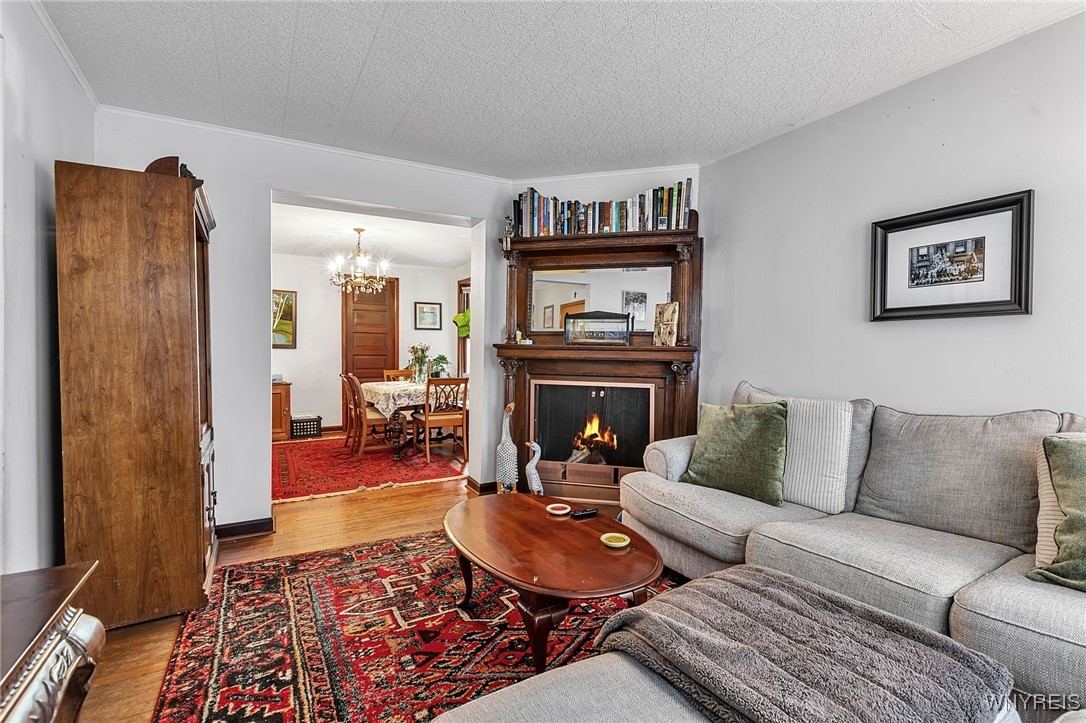 371 Potomac Avenue Buffalo, NY 14213 - Photo 7 of 31