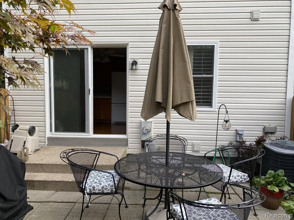 1020 Larson Court Rochester Hills, MI 48307 - Photo 16 of 16