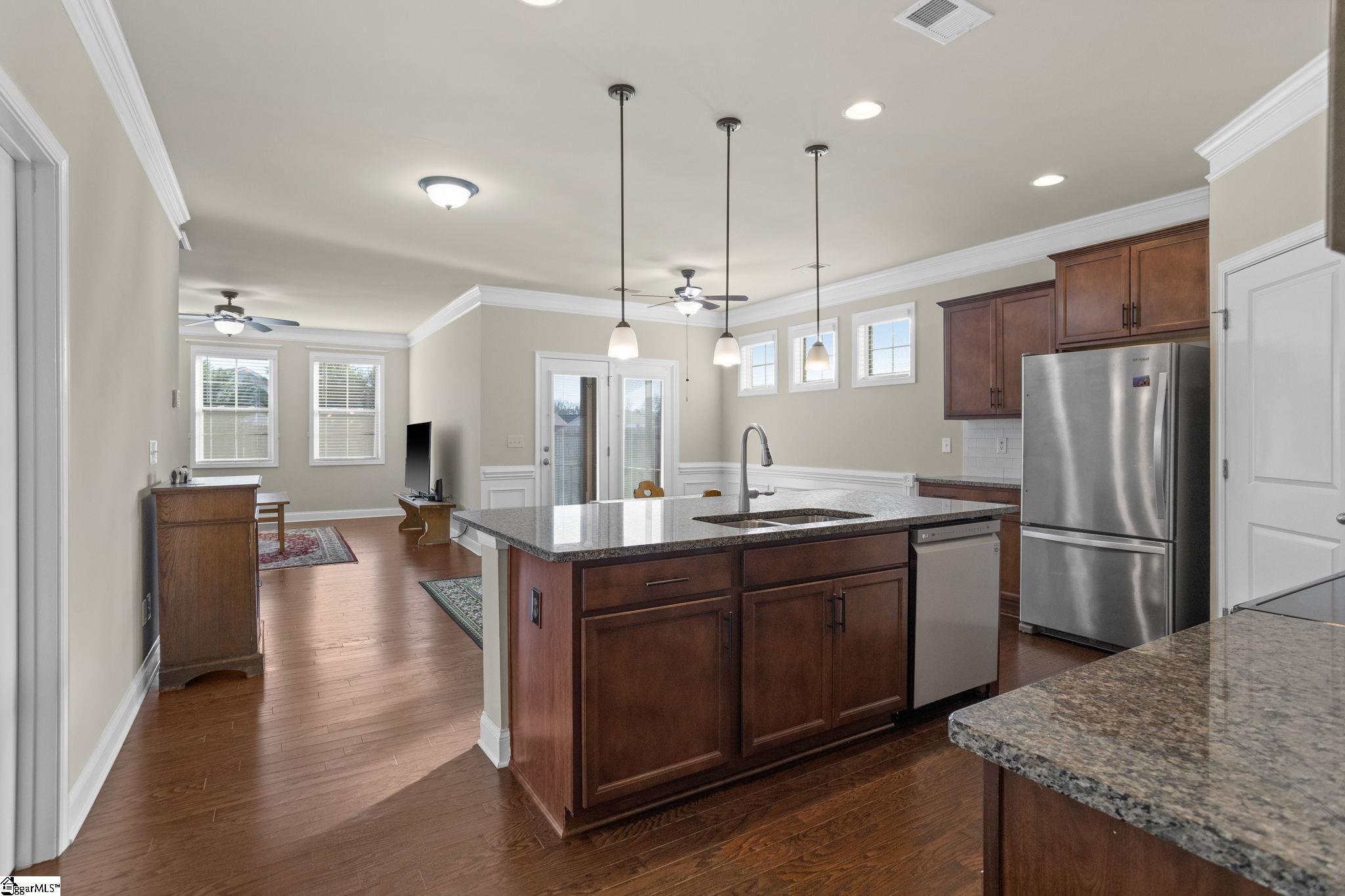 514 Castleby Drive Duncan, SC 29334 - Photo 2 of 32