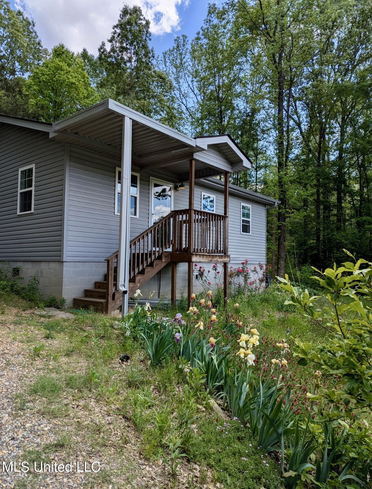 7215 Veazey Road Coldwater, MS 38618 - Photo 2 of 34 IMG_5496
