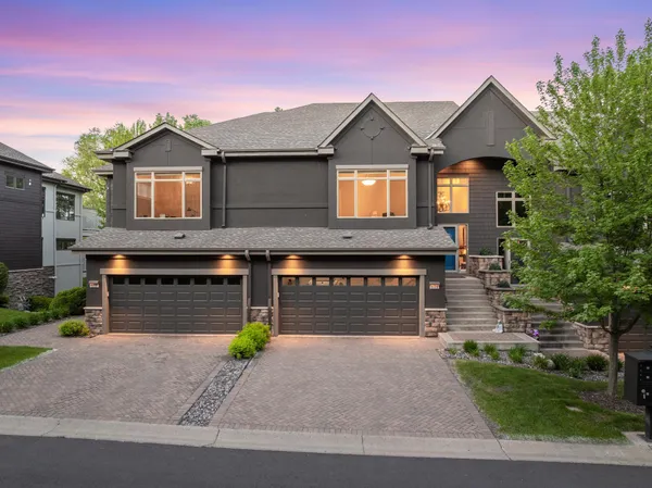 $899,900 | 671 Willoughby Way East, Minnetonka, MN 55305