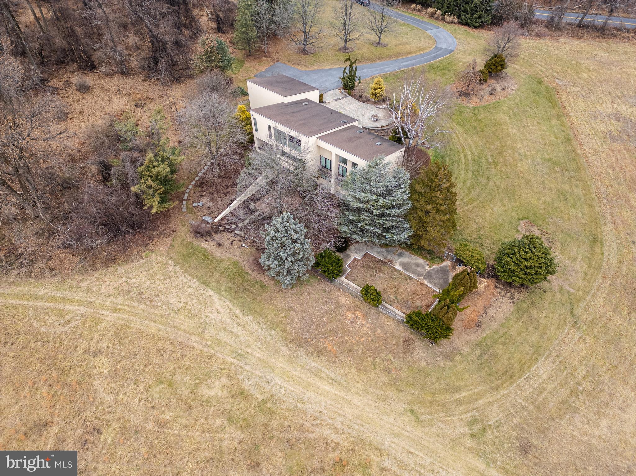 401 Gurtner Road New Cumberland, PA 17070 - Photo 8 of 71 Gallery Image 8