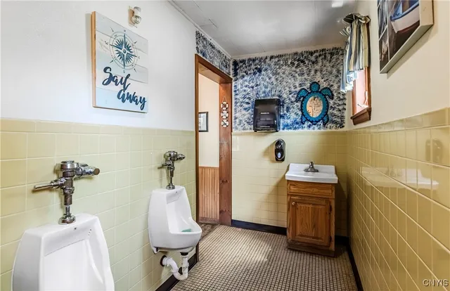 $675,000 | 5345 Lee Centre, Lee Center, NY 13363