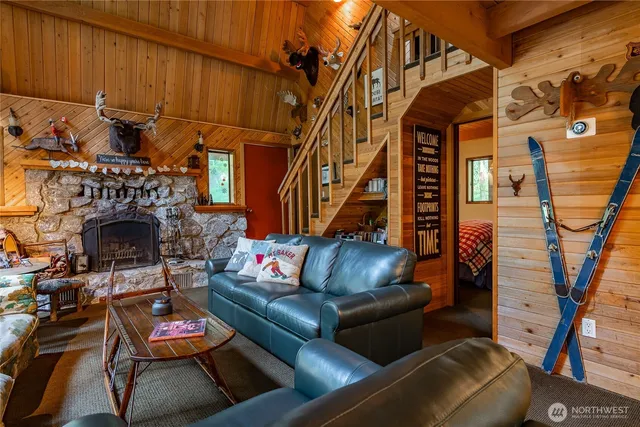 $599,000 | 7082 Olympus Way, Glacier, WA 98244