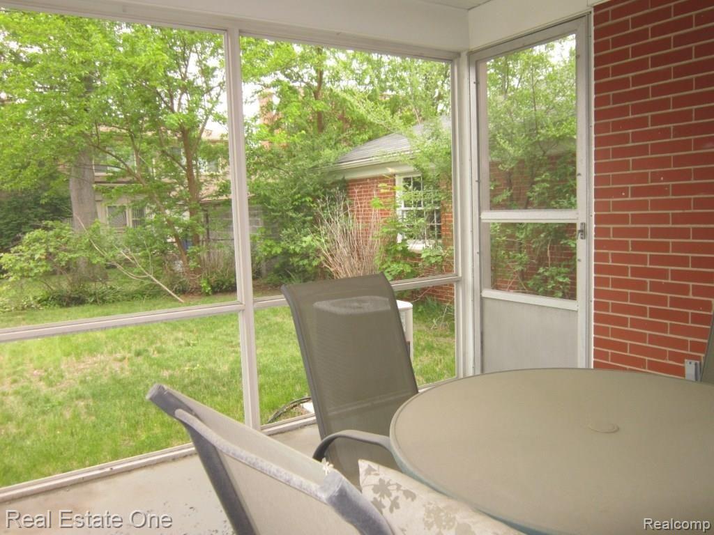 19665 Stratford Road Detroit, MI 48221 - Photo 30 of 36