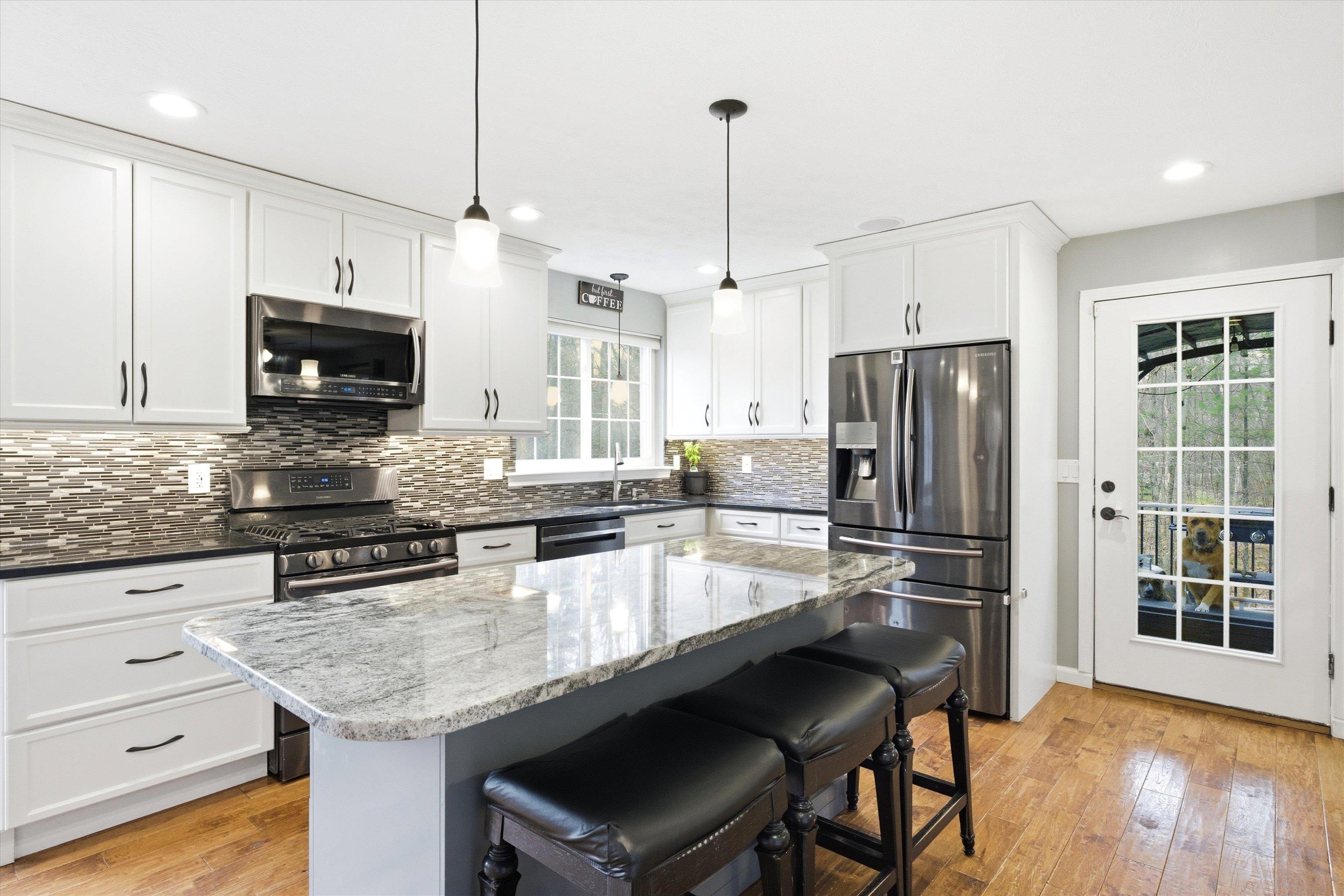 4 Cobblestone Place Merrimack, NH 03054 - Photo 3 of 46