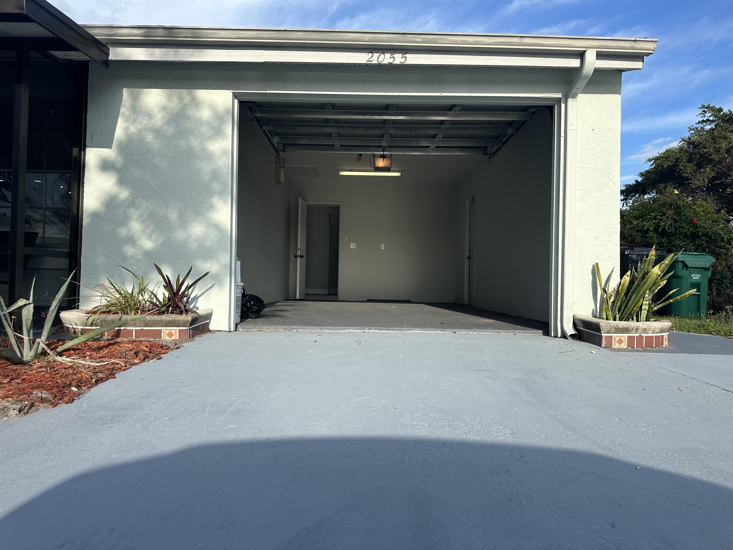 2055 Southeast Triumph Road Port St. Lucie, FL 34952 - Photo 3 of 23 IMG_3288