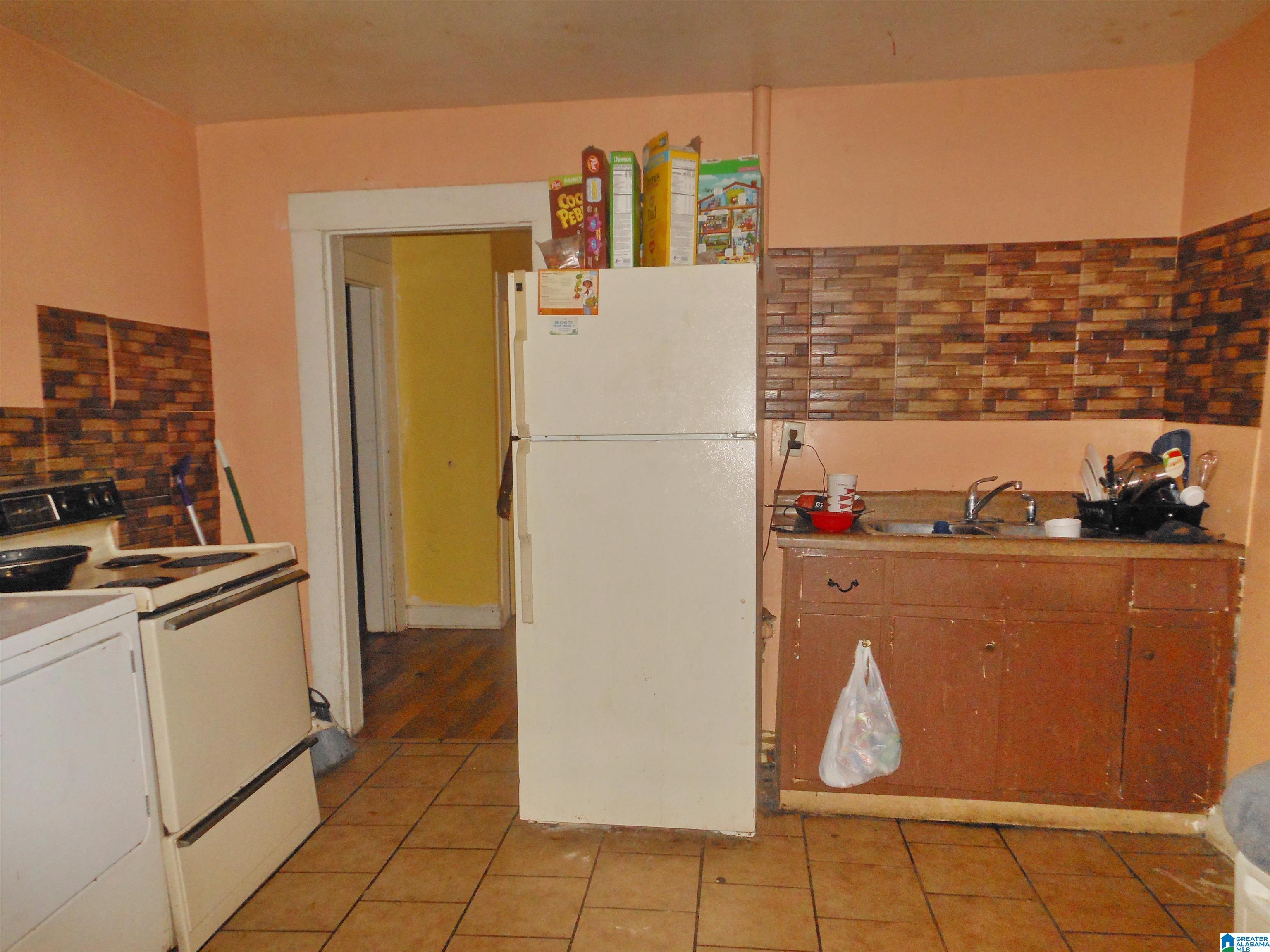2709 30th Street Southwest Birmingham, AL 35208 - Photo 7 of 8