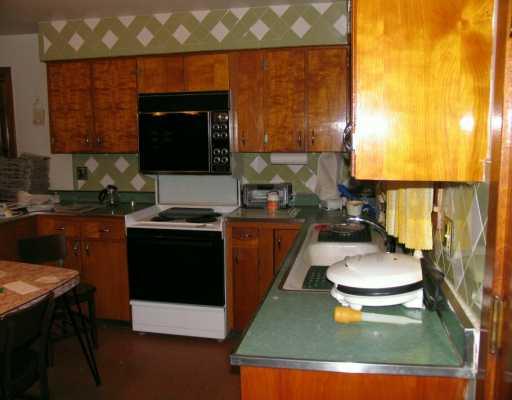207 Valleyview Road Scenery Hill, PA 15360 - Photo 3 of 6 Kitchen.