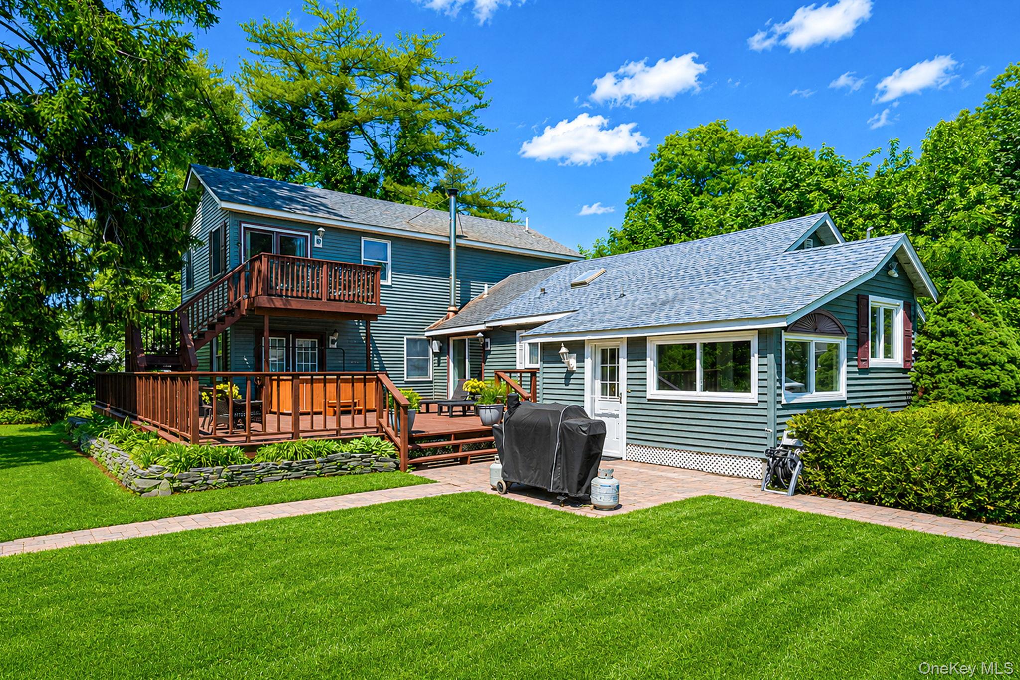 612 Blue Point Road Holtsville, NY 11742 - Photo 2 of 47