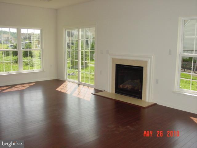 1604 Parvin Road, Unit 5235 Lancaster, PA 17601 - Photo 8 of 25 Gallery Image 8