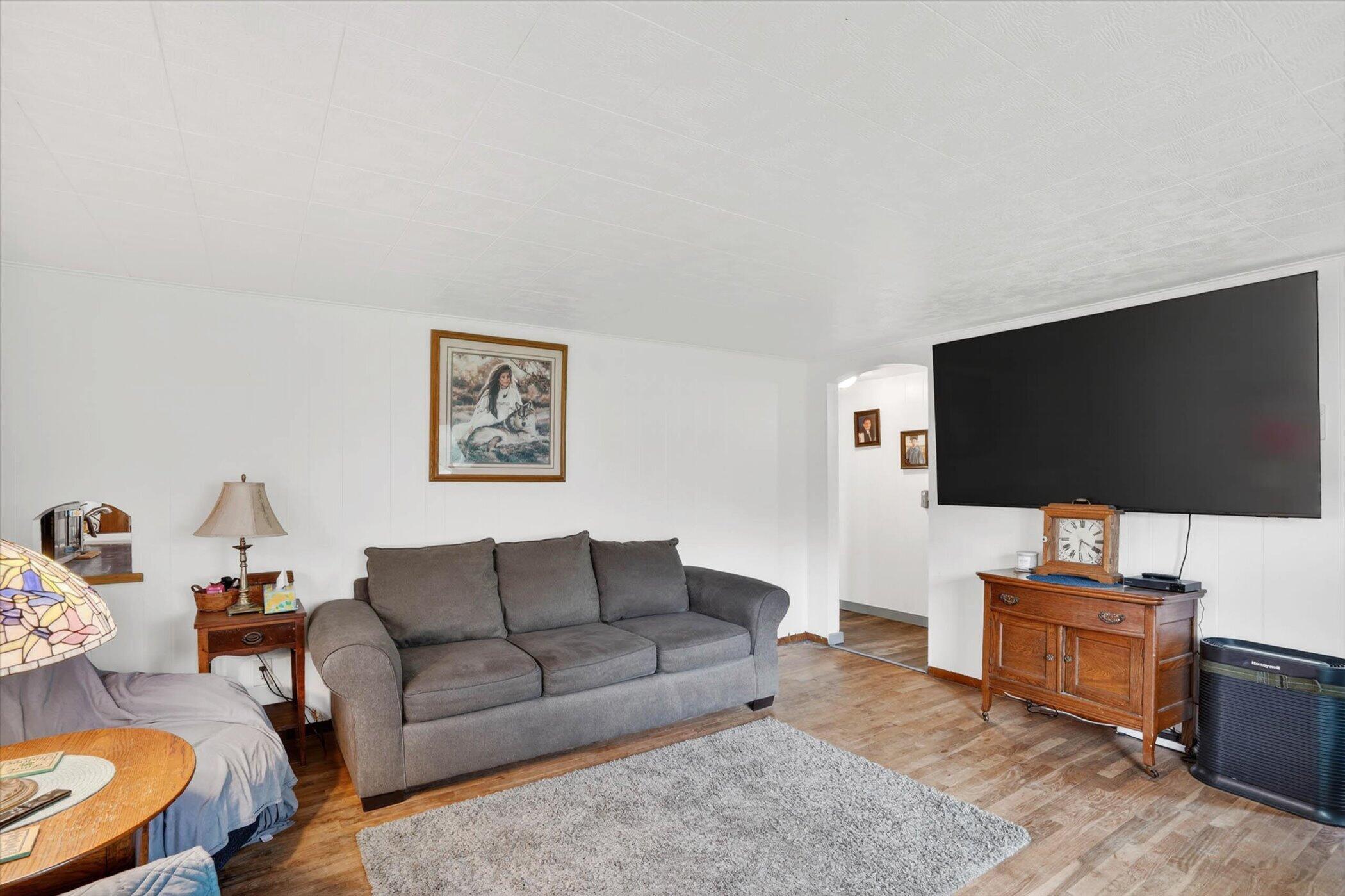 2750 Hamstead Way Jackson, MI 49201 - Photo 11 of 42 11-2750-Hamstead-Way-WindowStill-Photogr