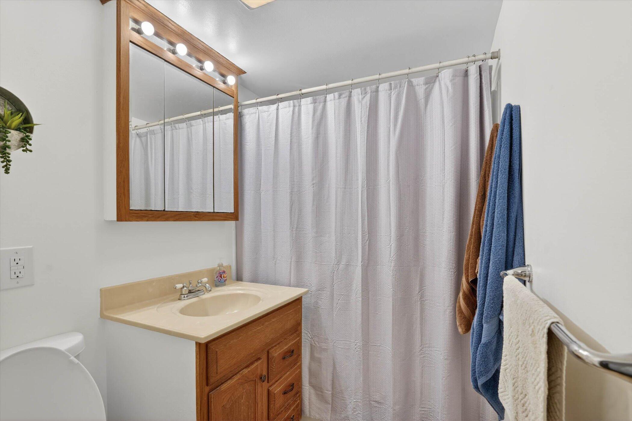 2750 Hamstead Way Jackson, MI 49201 - Photo 21 of 42 21-2750-Hamstead-Way-WindowStill-Photogr