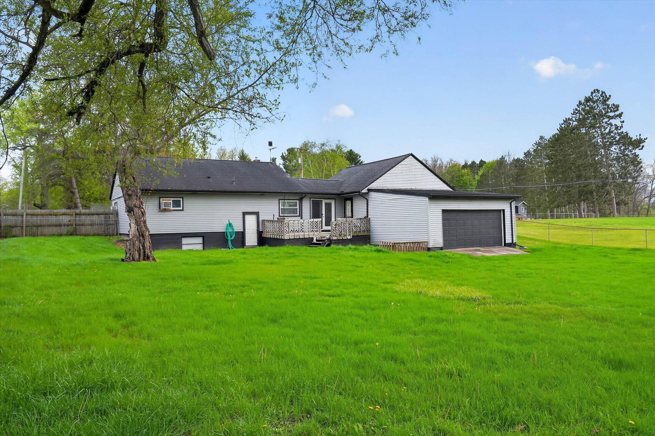 2750 Hamstead Way Jackson, MI 49201 - Photo 39 of 42 39-2750-Hamstead-Way-WindowStill-Photogr