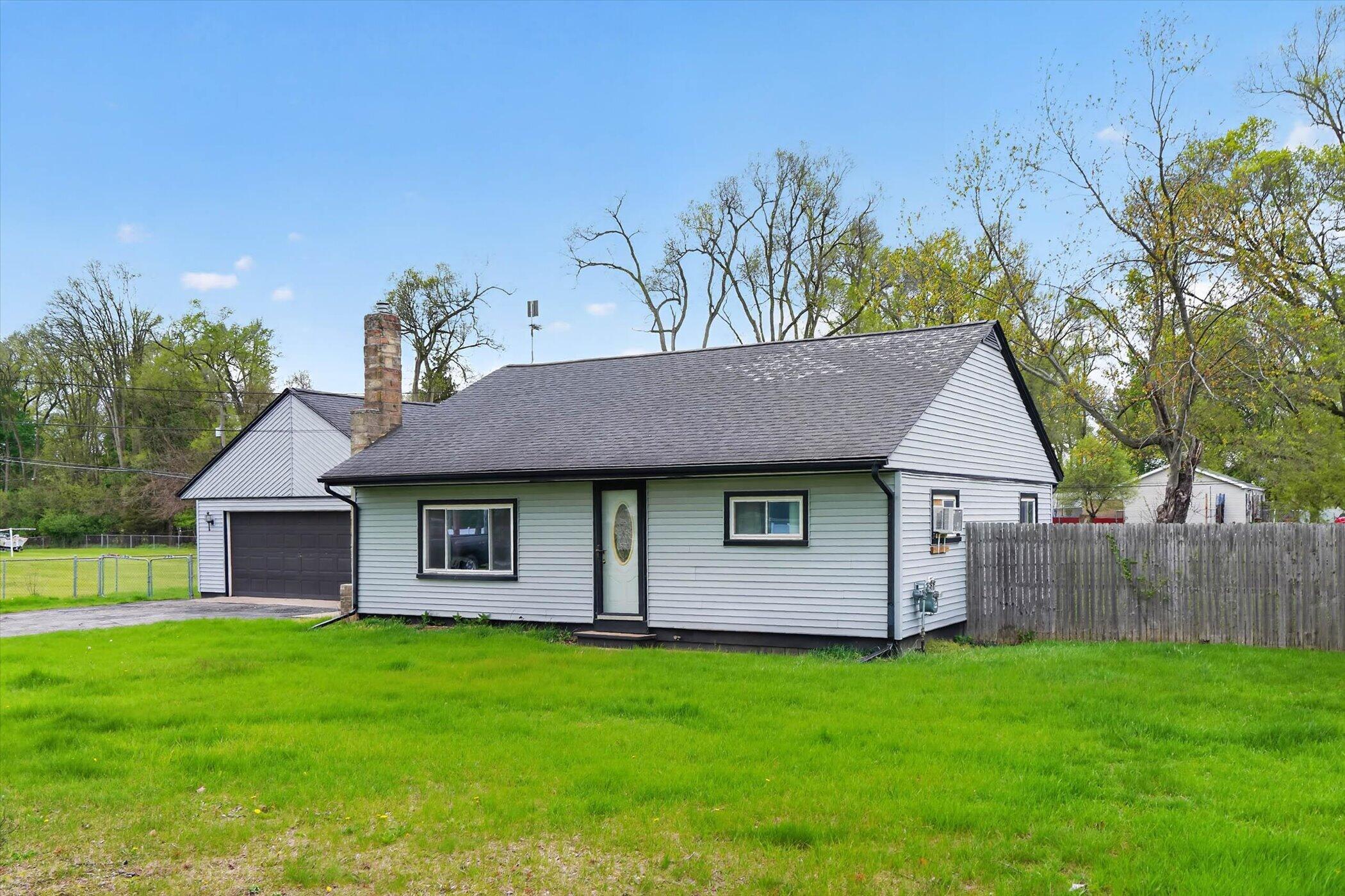 2750 Hamstead Way Jackson, MI 49201 - Photo 4 of 42 04-2750-Hamstead-Way-WindowStill-Photogr