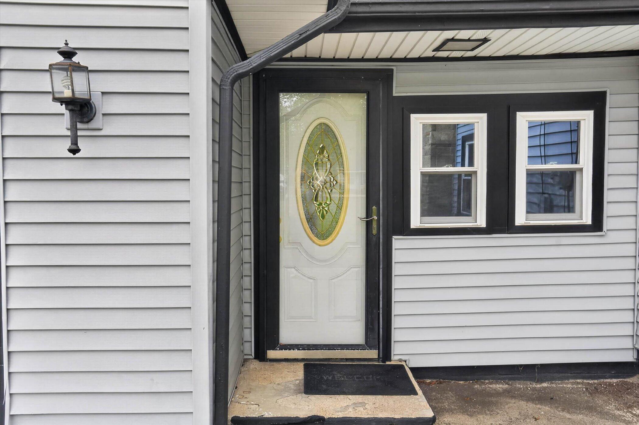 2750 Hamstead Way Jackson, MI 49201 - Photo 6 of 42 06-2750-Hamstead-Way-WindowStill-Photogr