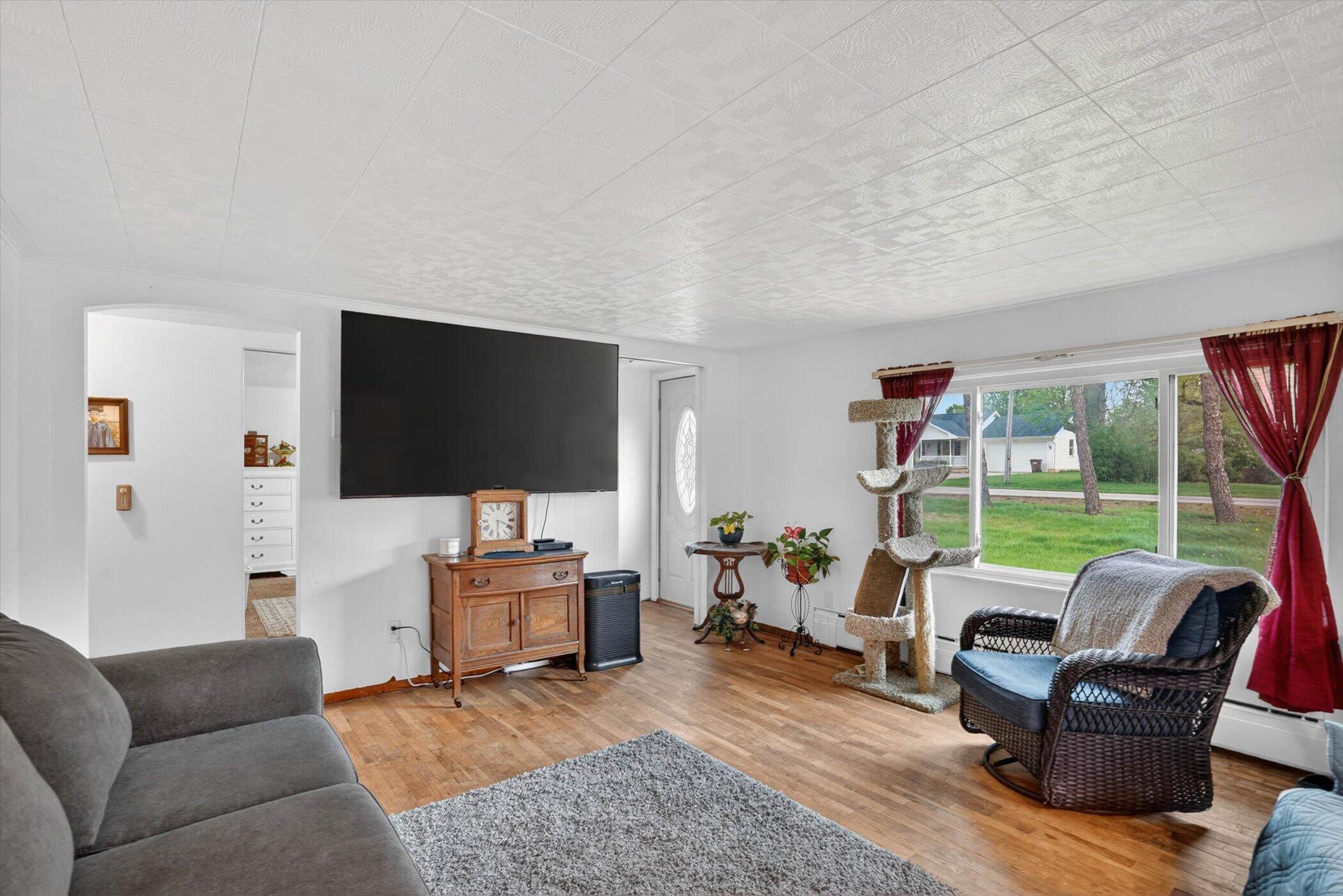 2750 Hamstead Way Jackson, MI 49201 - Photo 10 of 42 10-2750-Hamstead-Way-WindowStill-Photogr