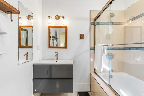 $1,075,000 | 36 Oak Street, Unit 1, Somerville, MA 02143
