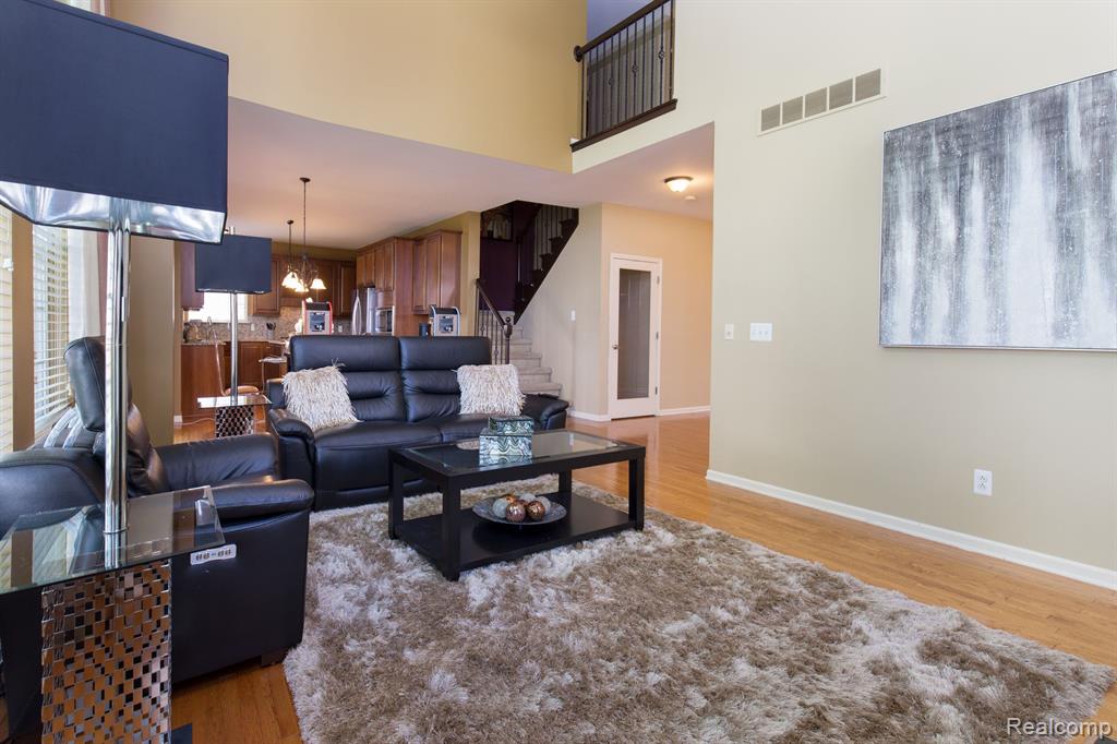 27380 Victoria Road Novi, MI 48374 - Photo 10 of 42