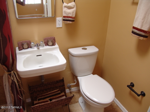 1940 North Santa Rosa Avenue Tucson, AZ 85712 - Photo 9 of 19