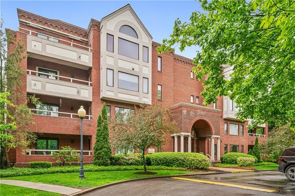 $350,000 | 100 Denniston Street, Unit 422, Pittsburgh, PA 15206