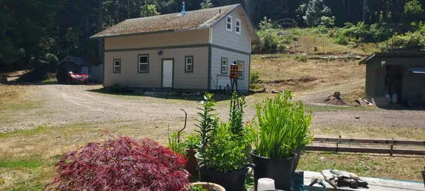 $650,000 | 32530 State Highway, Bridgeville, CA 95526