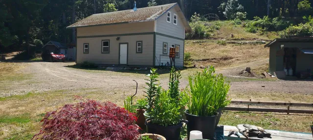 $650,000 | 32530 State Highway, Bridgeville, CA 95526