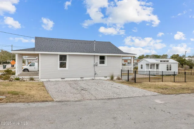 $457,550 | 613 Mulberry Street, Beaufort, NC 28516