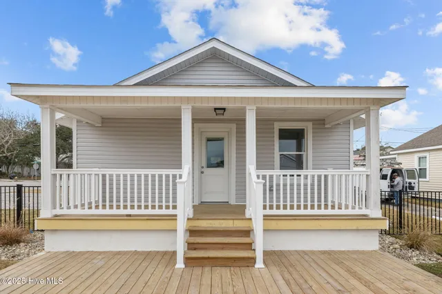 $457,550 | 613 Mulberry Street, Beaufort, NC 28516