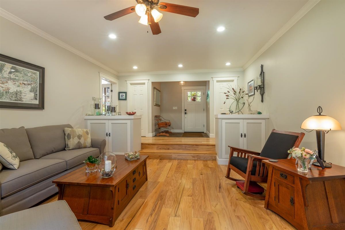 11976 Ski Run Road Truckee, CA 96161 - Photo 5 of 21 Gallery Image 5
