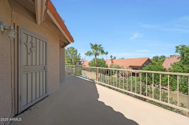 a view of a tennis court