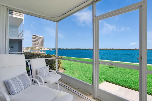 $2,900 | 60 Yacht Club Drive, Unit 101, North Palm Beach, FL 33408