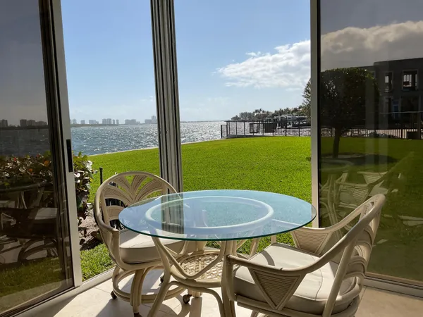 $2,900 | 60 Yacht Club Drive, Unit 101, North Palm Beach, FL 33408