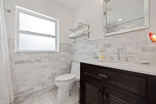 $3,700 | 425 10th Avenue, Indialantic, FL 32903