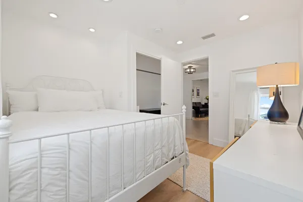 $3,700 | 425 10th Avenue, Indialantic, FL 32903