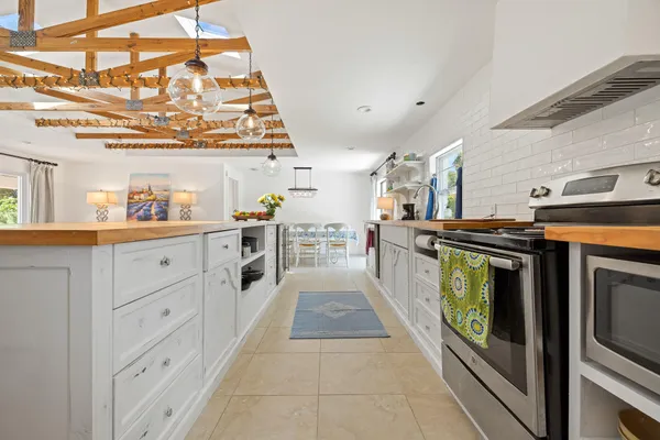 $3,700 | 425 10th Avenue, Indialantic, FL 32903