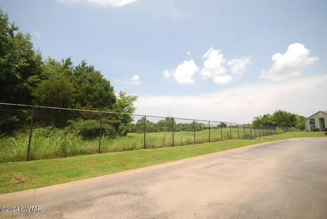 $500,000 | 1600 Park Ridge Drive, Jackson, TN 38301